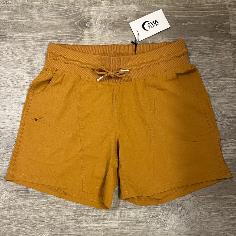ZYIA Dark Khaki Canyon Shorts size large